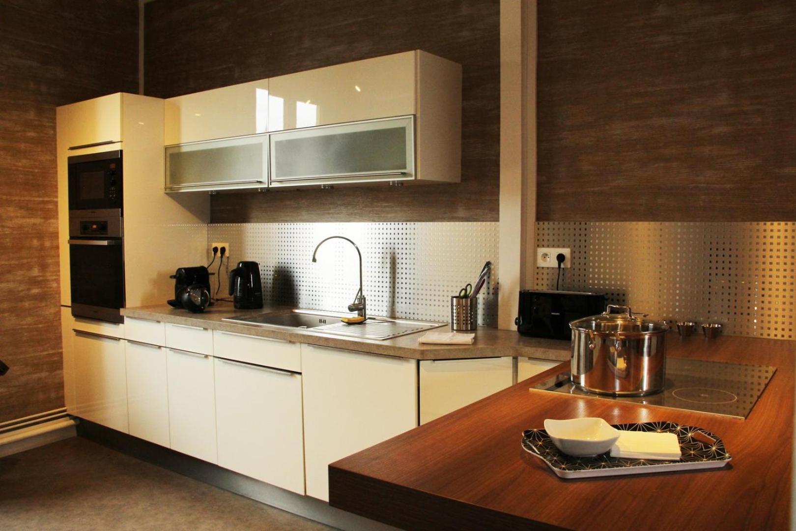 Henri IV - Parking Included - Self Check-In Apartment Chartres Ngoại thất bức ảnh